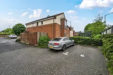 Green Lane, Windsor, SL4 photo 13