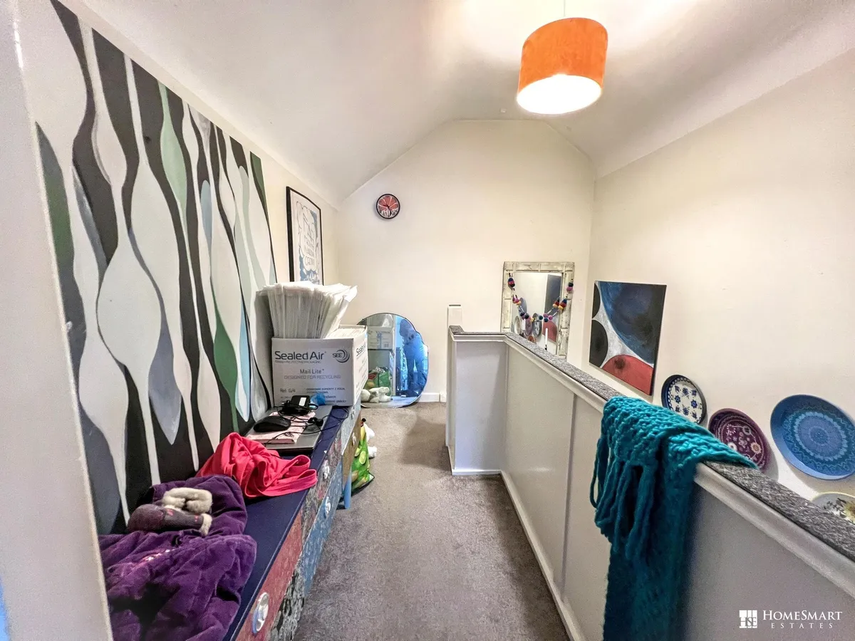 Montpelier Avenue, Weston, WA7