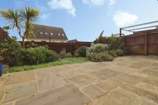 Clos Yr Wylan, BARRY