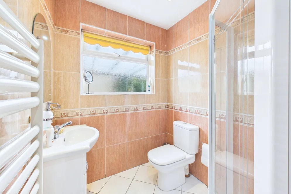 Property carousel item 22