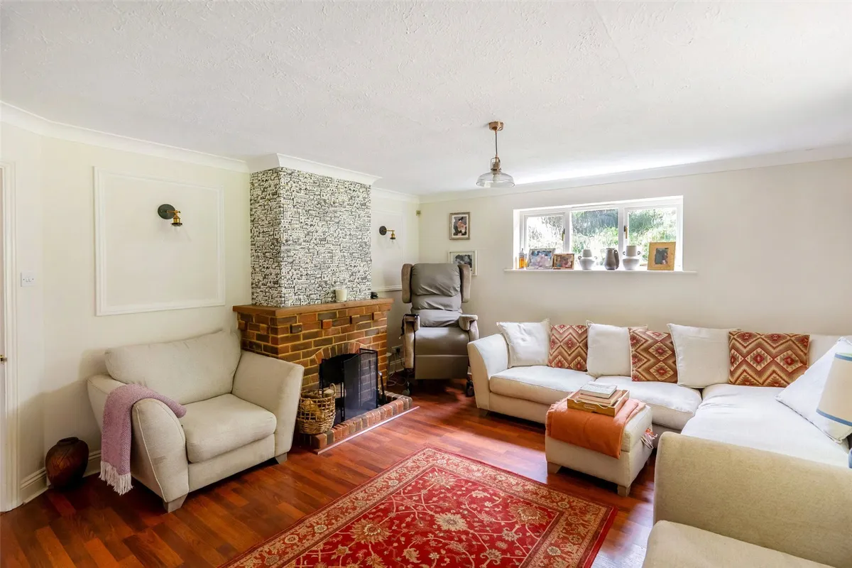 Reading Road, Chineham, Hampshire, RG24