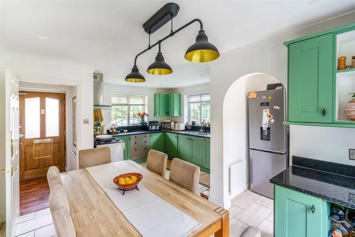 Reading Road, Chineham, Hampshire, RG24