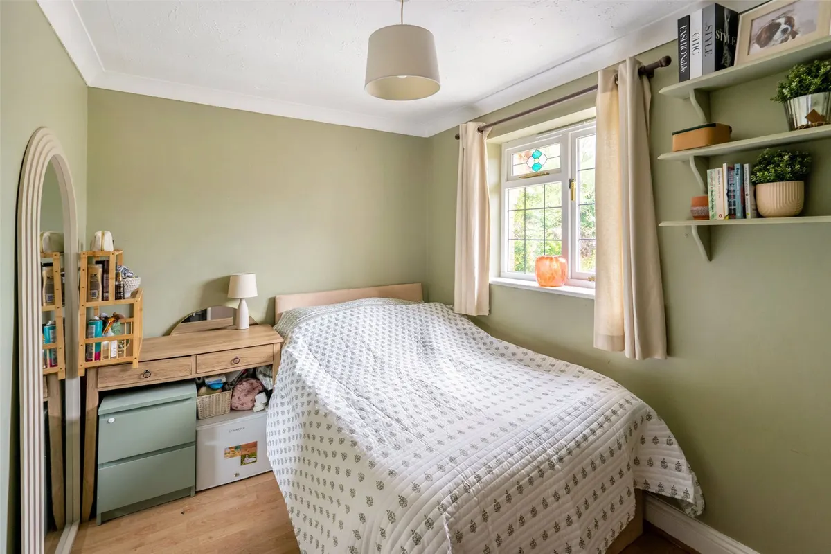 Reading Road, Chineham, Hampshire, RG24