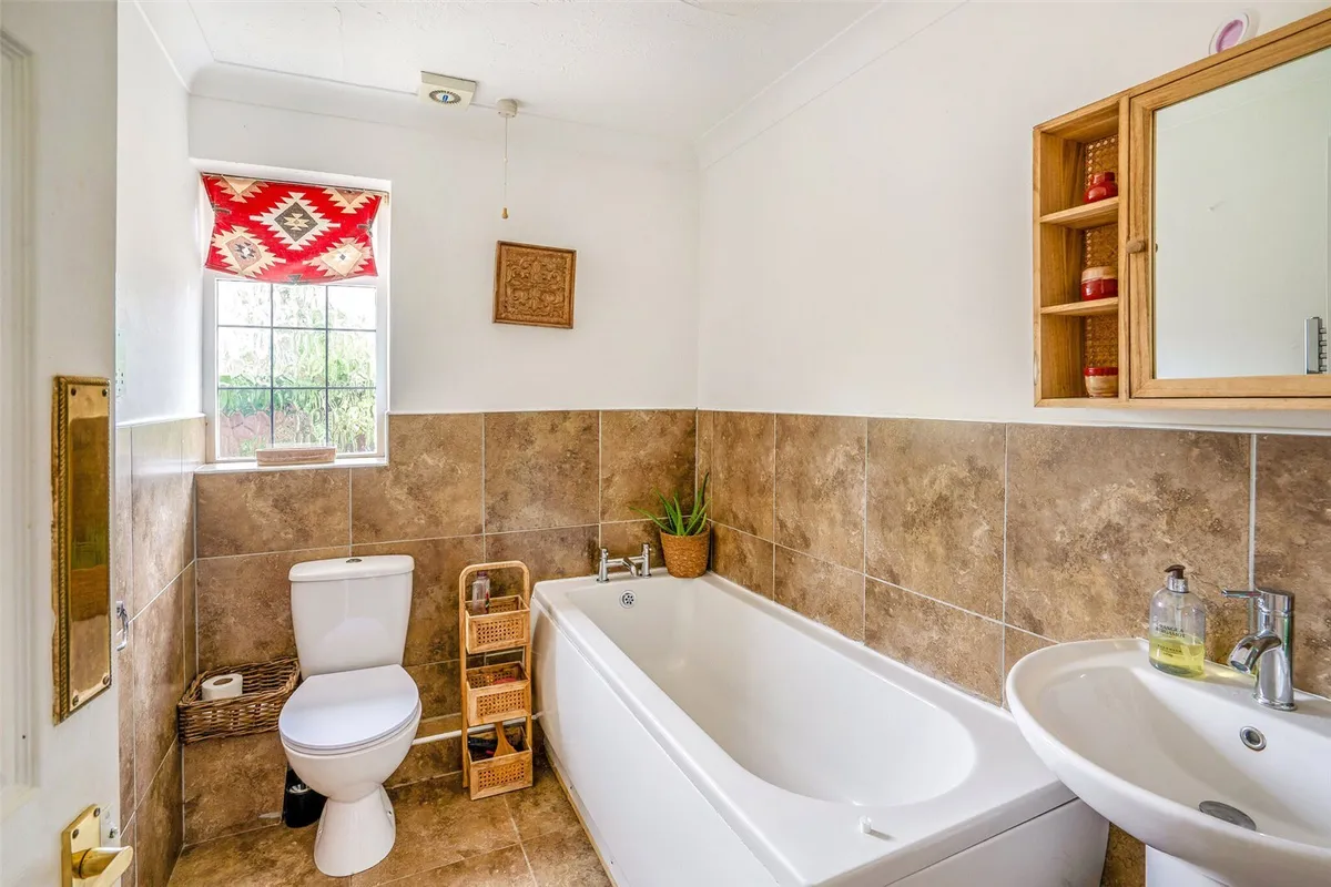 Reading Road, Chineham, Hampshire, RG24