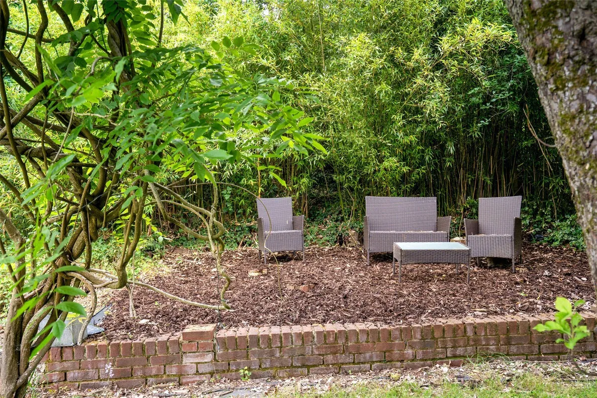 Reading Road, Chineham, Hampshire, RG24