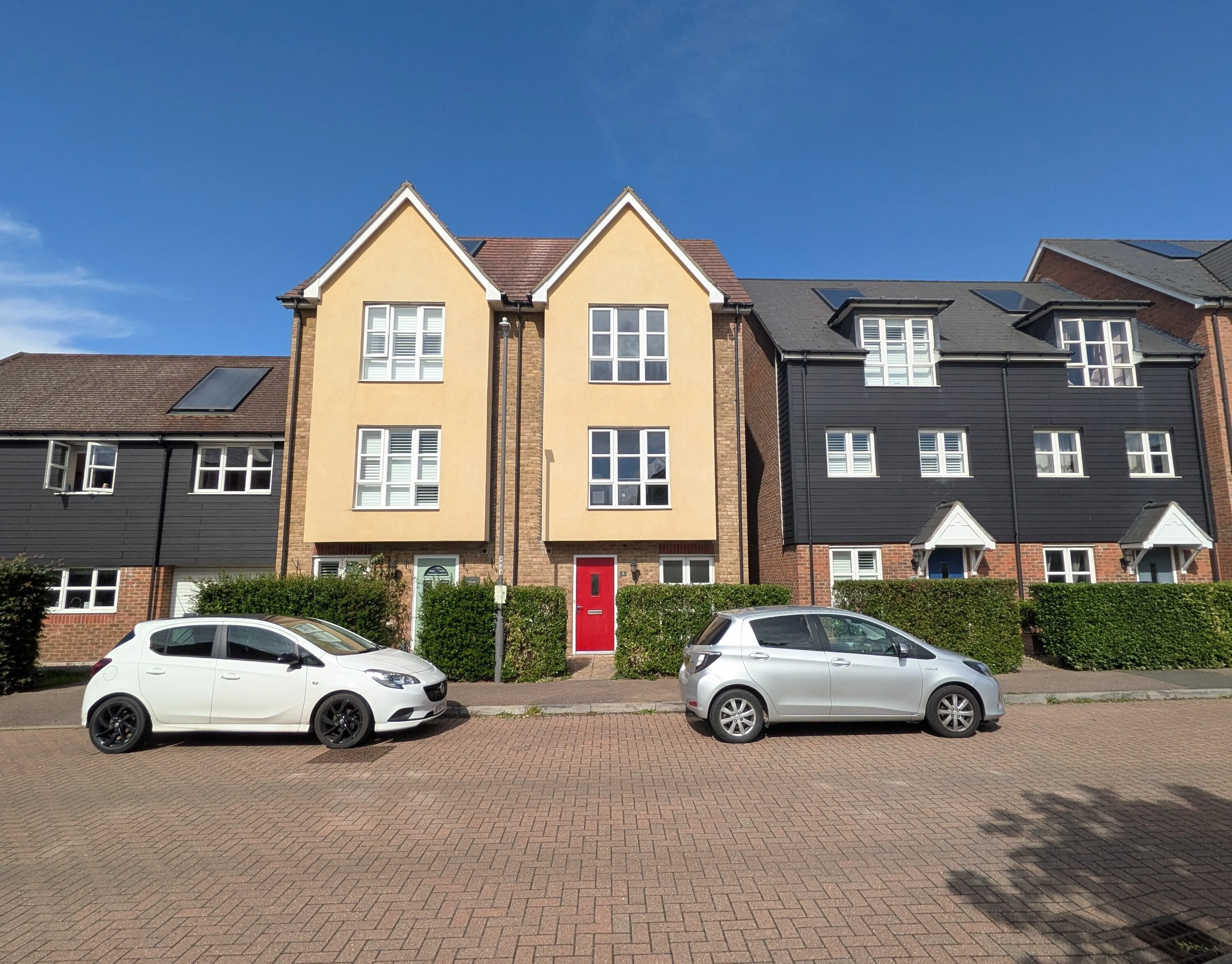 Property photo 0