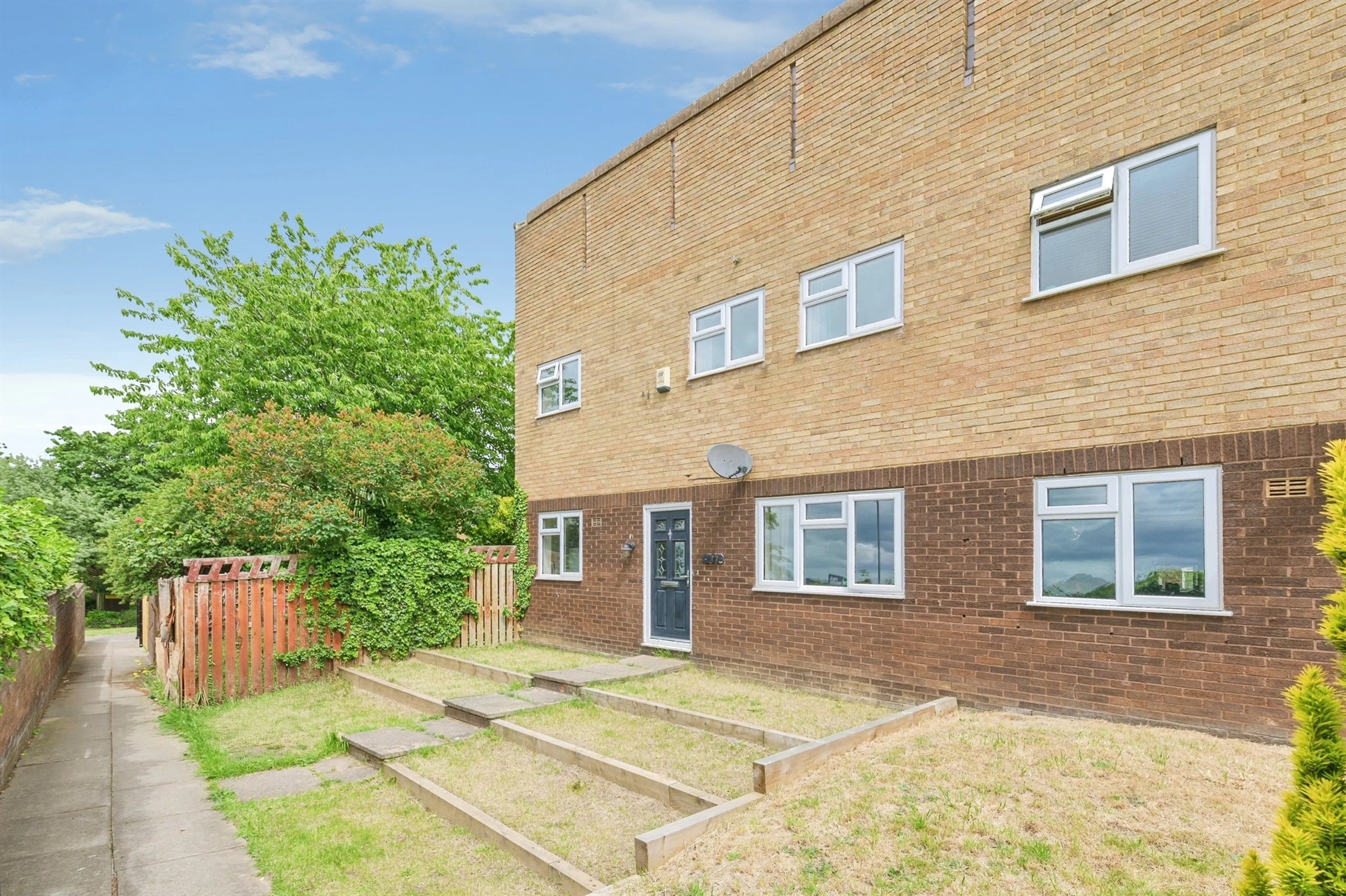 Property photo 0