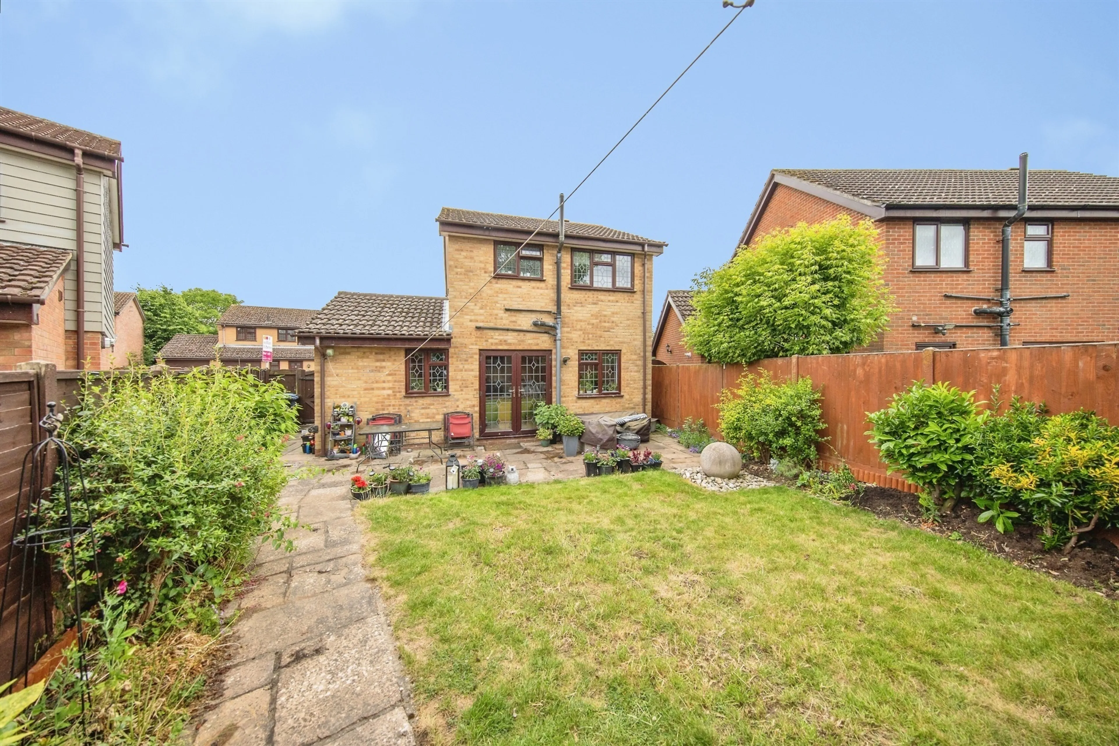 Property at Davidson Close, Great Cornard, Sudbury