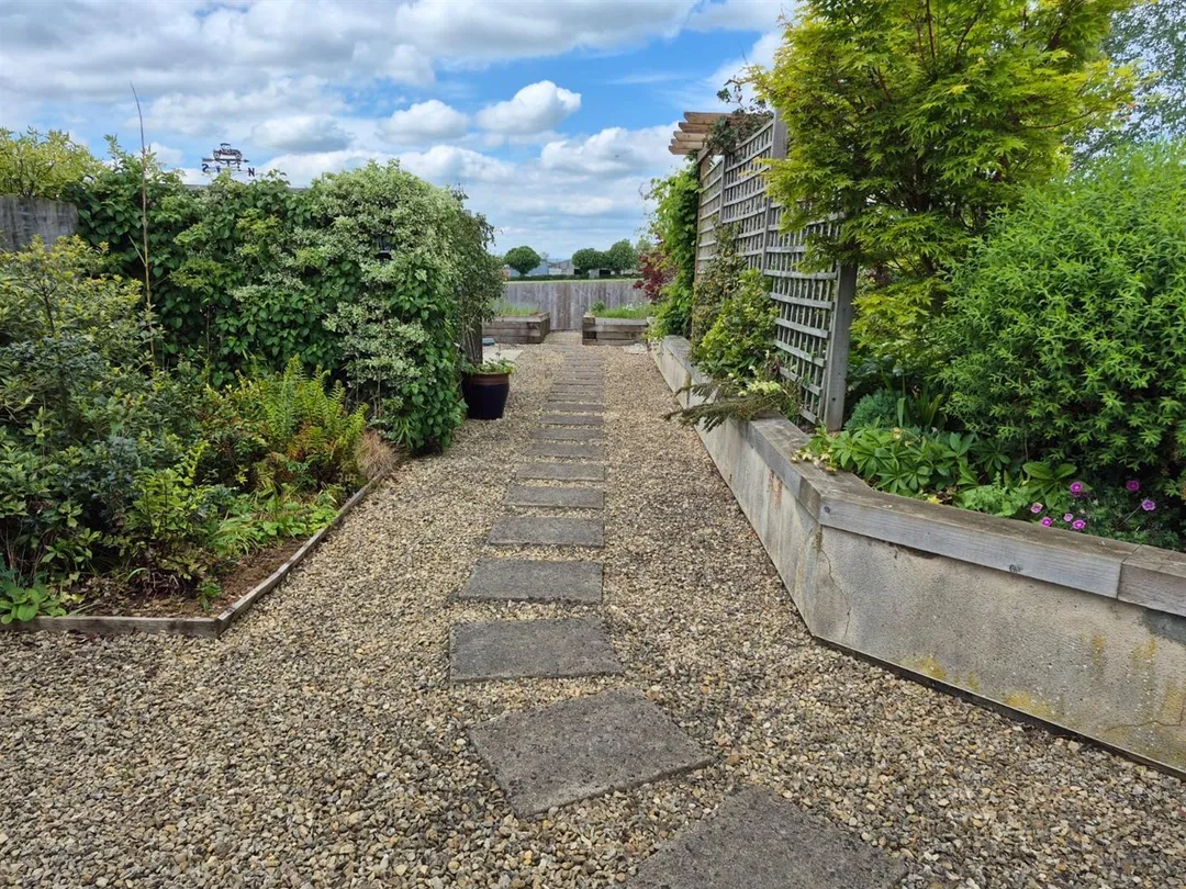 https://mr0.homeflow-assets.co.uk/files/photo/image/47522/4038/_x_/xVSMBxwaGEWftx9IIYRgOw.jpg