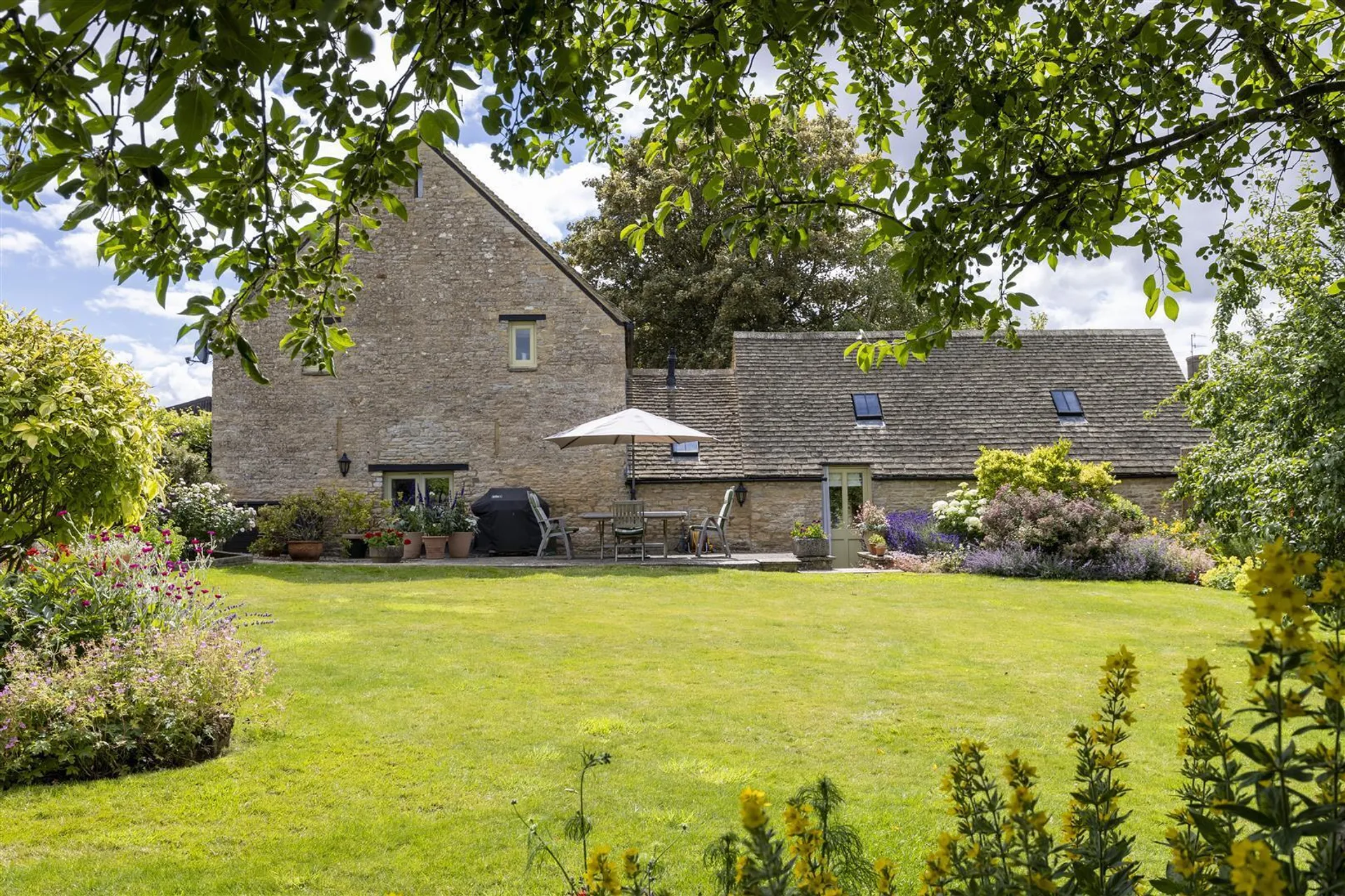 Property photo top 0
