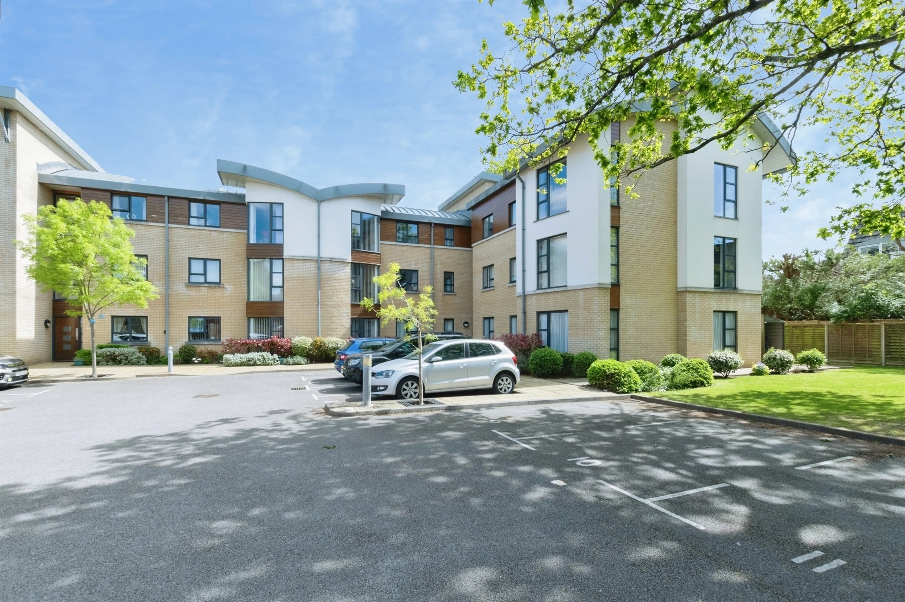 Property photo 0