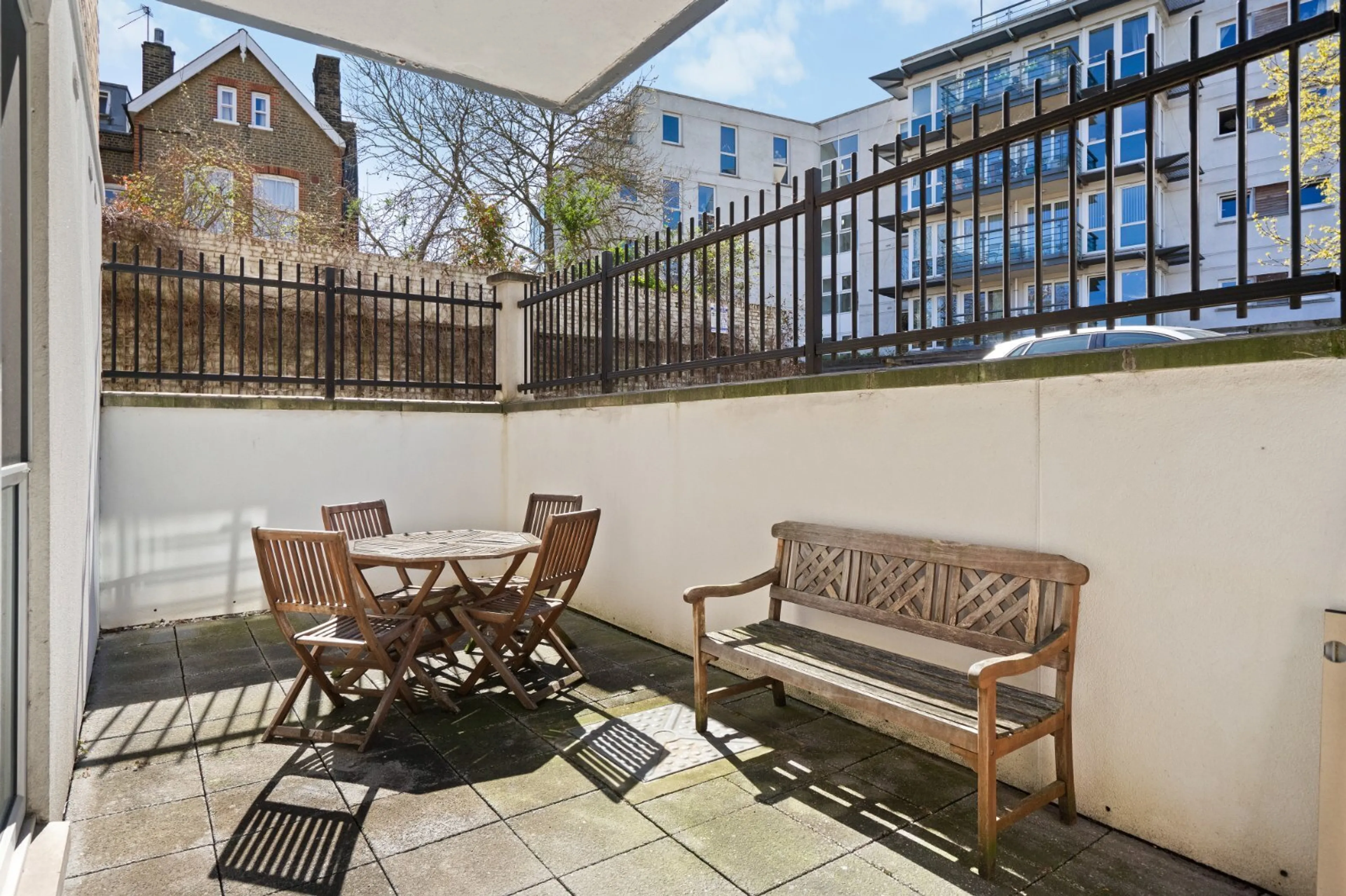Property at Spanish Road, Wandsworth, SW18