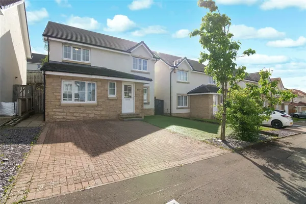 Penicuik Street, Carntyne, Glasgow, G32