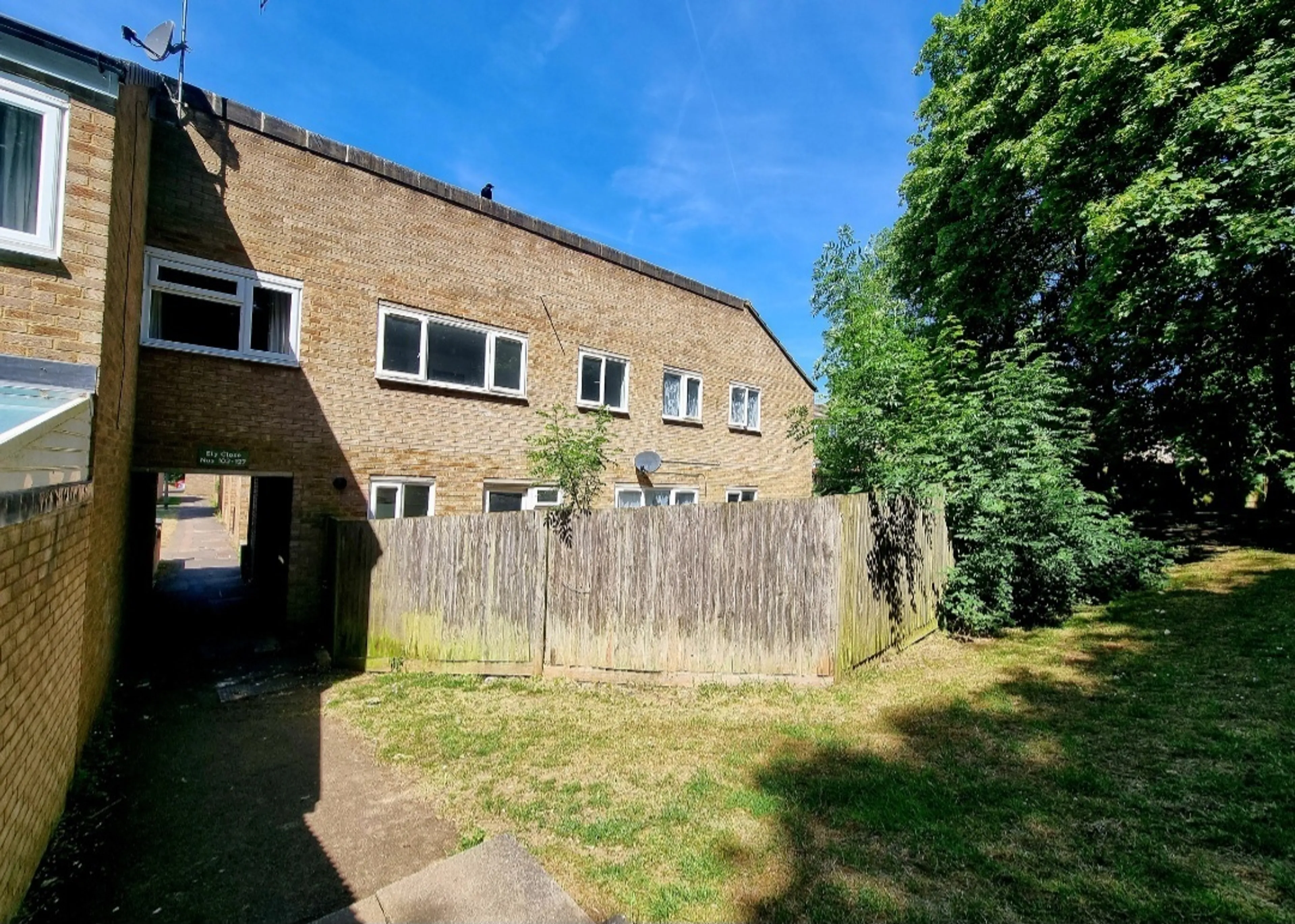 Property photo 0