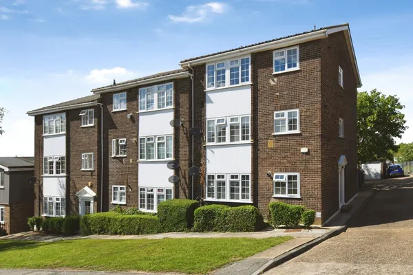 Station Road, Benfleet, Essex, SS7