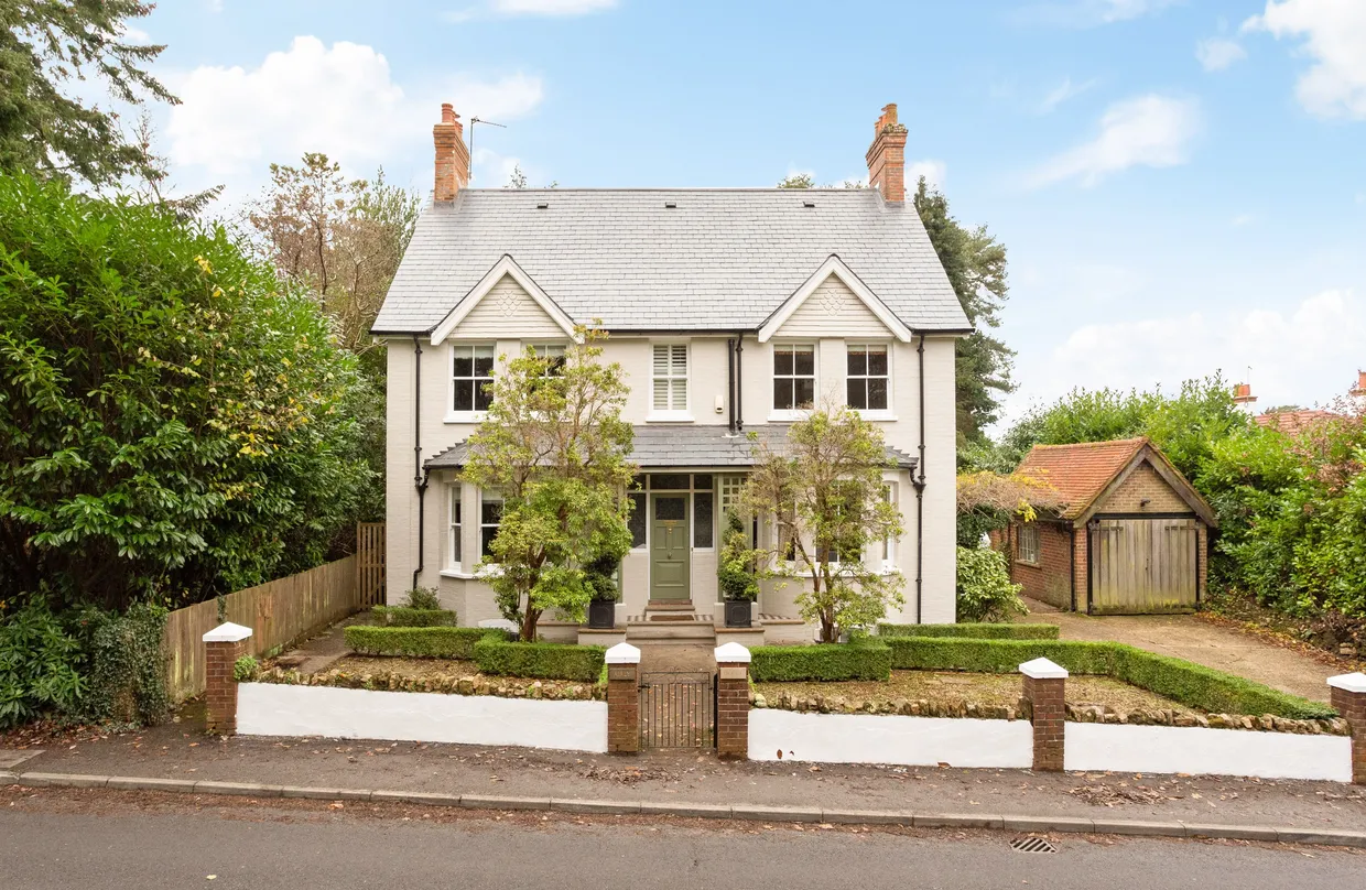 Tilford Road, HINDHEAD, GU26 photo 1