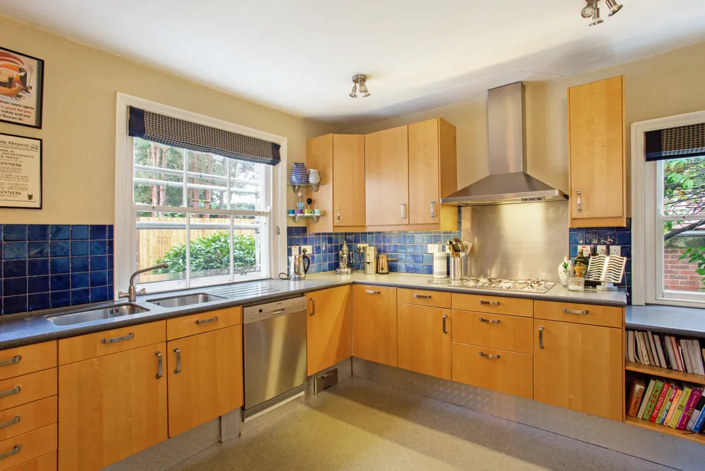 Tilford Road, HINDHEAD, GU26 photo 5