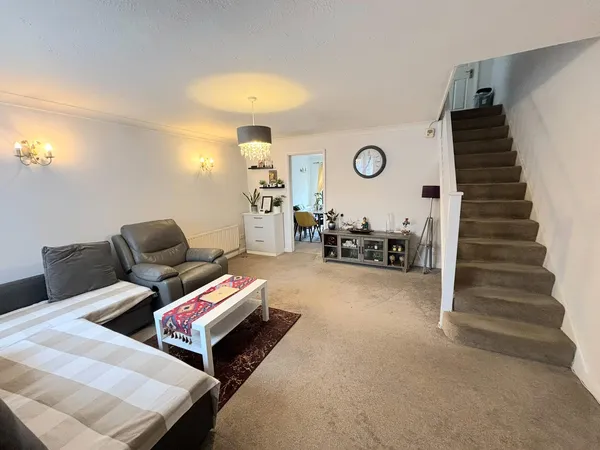Whites Close, Greenhithe, DA9