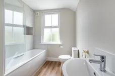Arlington Road Teddington TW11 photo 2