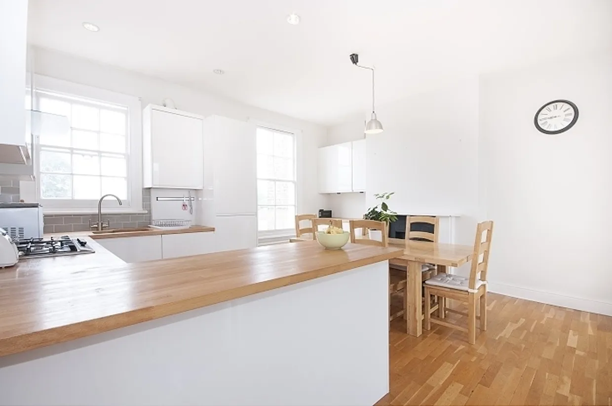 Larkhall Rise London SW4 photo 3
