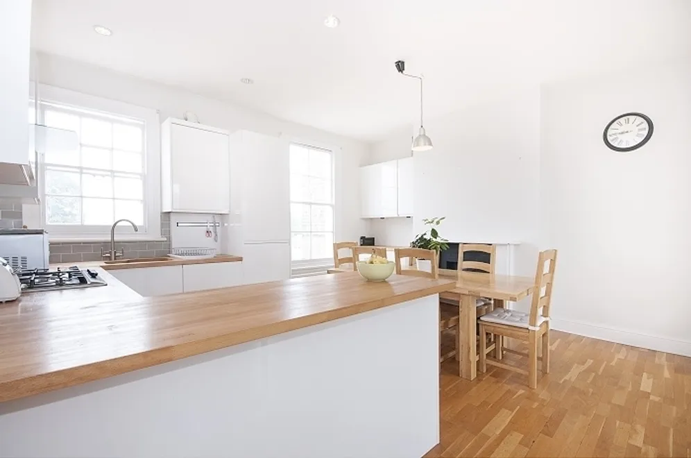 Larkhall Rise London SW4 photo 3