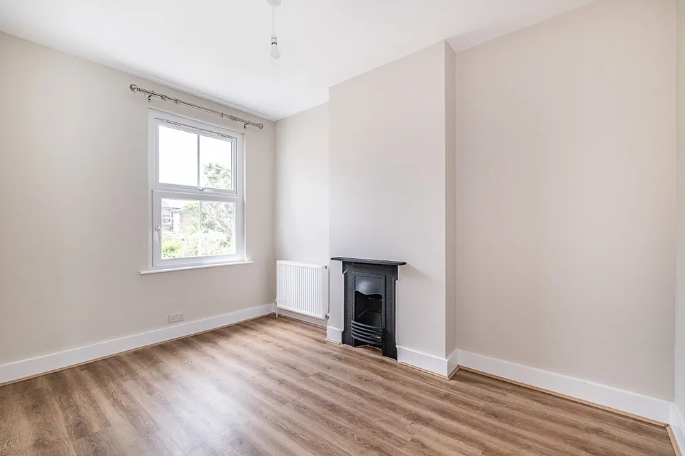 Arlington Road Teddington TW11 photo 3