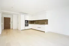 Pinewood Gardens Teddington TW11 photo 3