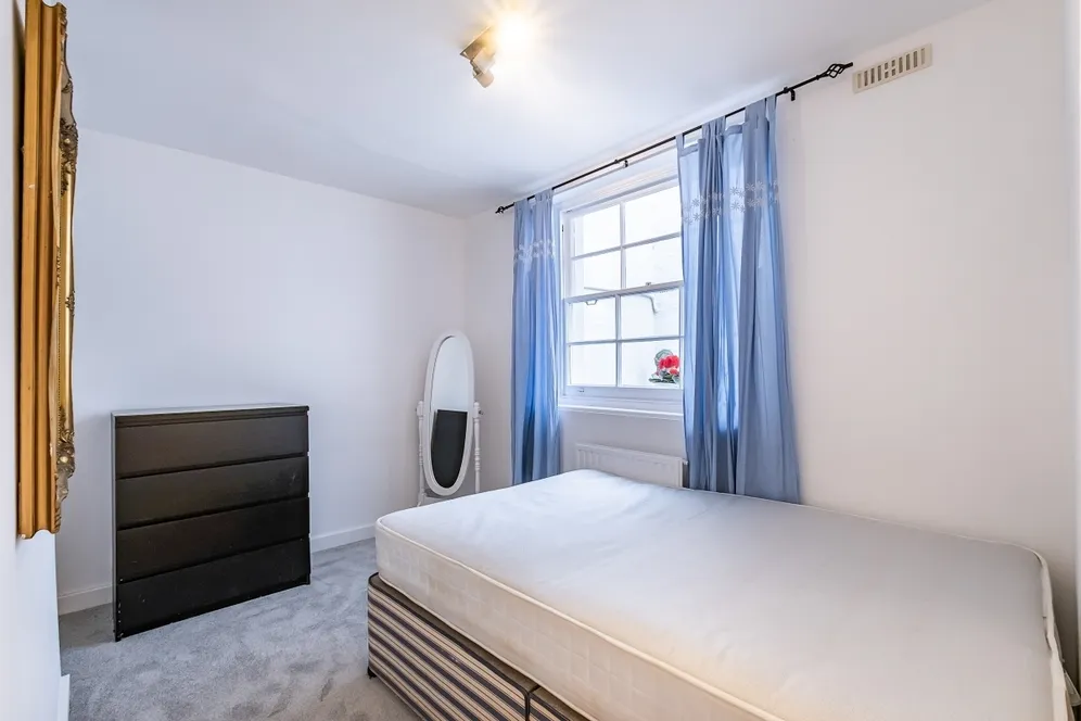 Sussex Gardens Paddington W2 photo 5