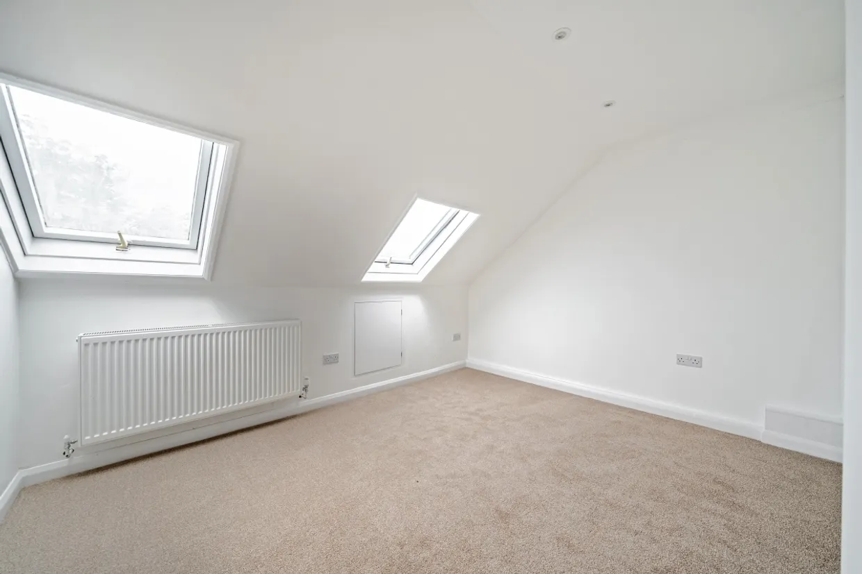 Brighton Road Purley CR8 photo 5