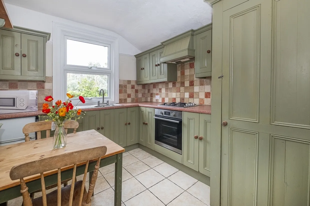 Brightwell Crescent, SW17 photo 2