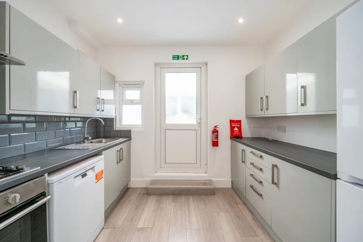 Mellison Road London SW17 photo 3