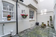 Sussex Gardens Paddington W2 photo 9