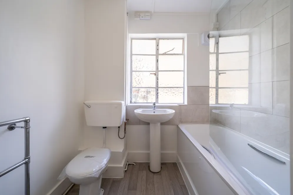 Streatham Hill London SW2 photo 9