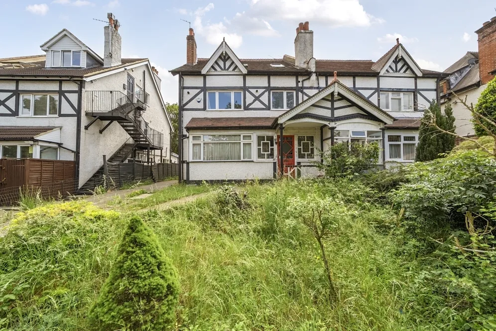 Brighton Road Purley CR8 photo 15