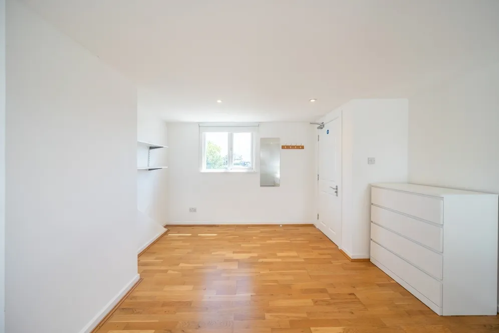 Mellison Road London SW17 photo 14