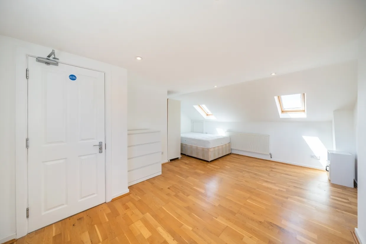 Mellison Road London SW17 photo 15