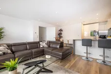 Hartfield Road, London, SW19 photo 3