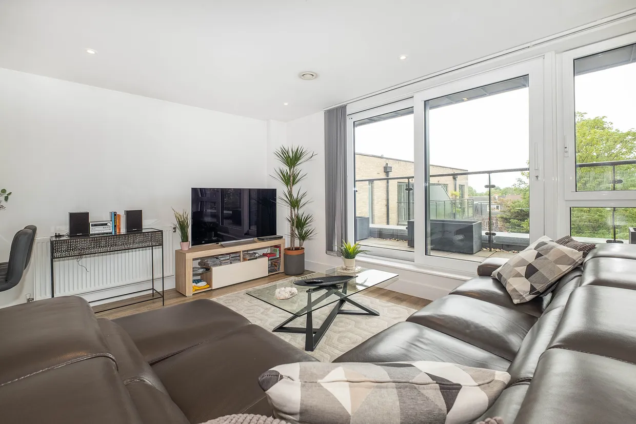 Hartfield Road, London, SW19 photo 11