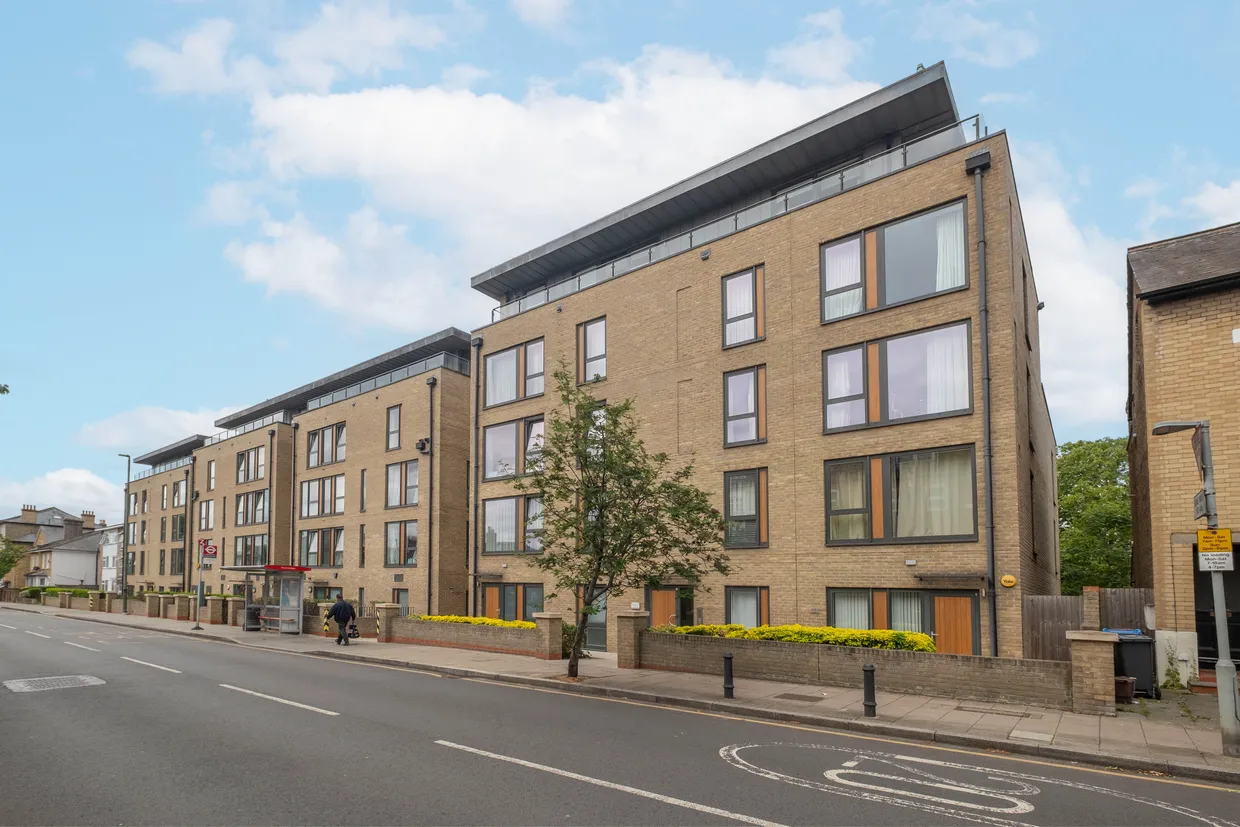 Hartfield Road, London, SW19 photo 12