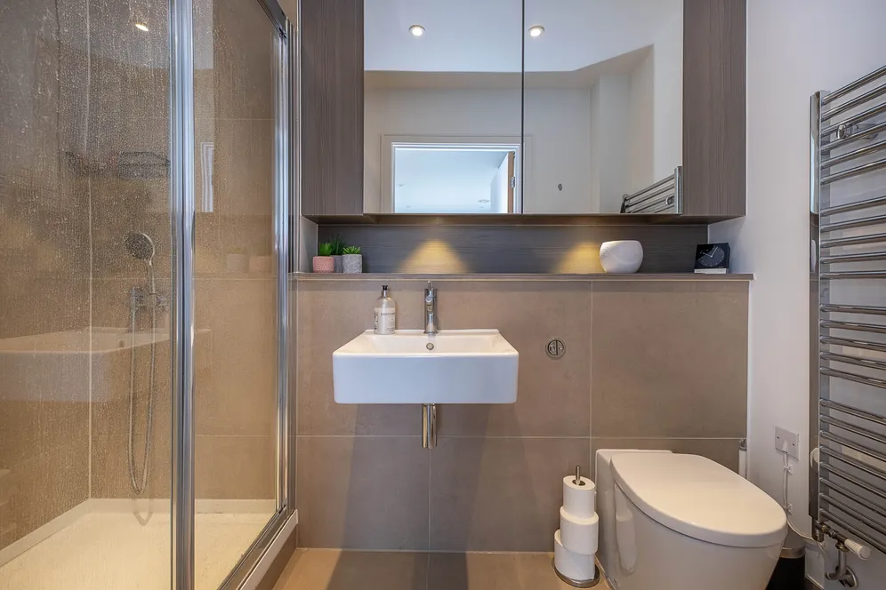 Hartfield Road, London, SW19 photo 16