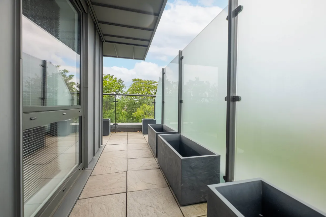 Hartfield Road, London, SW19 photo 19