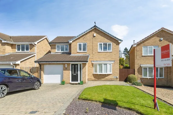 Glenburn Close, Washington, Tyne and ...