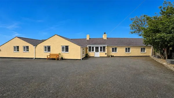 Llanfair Yn Neubwll, Holyhead, Sir Yn...