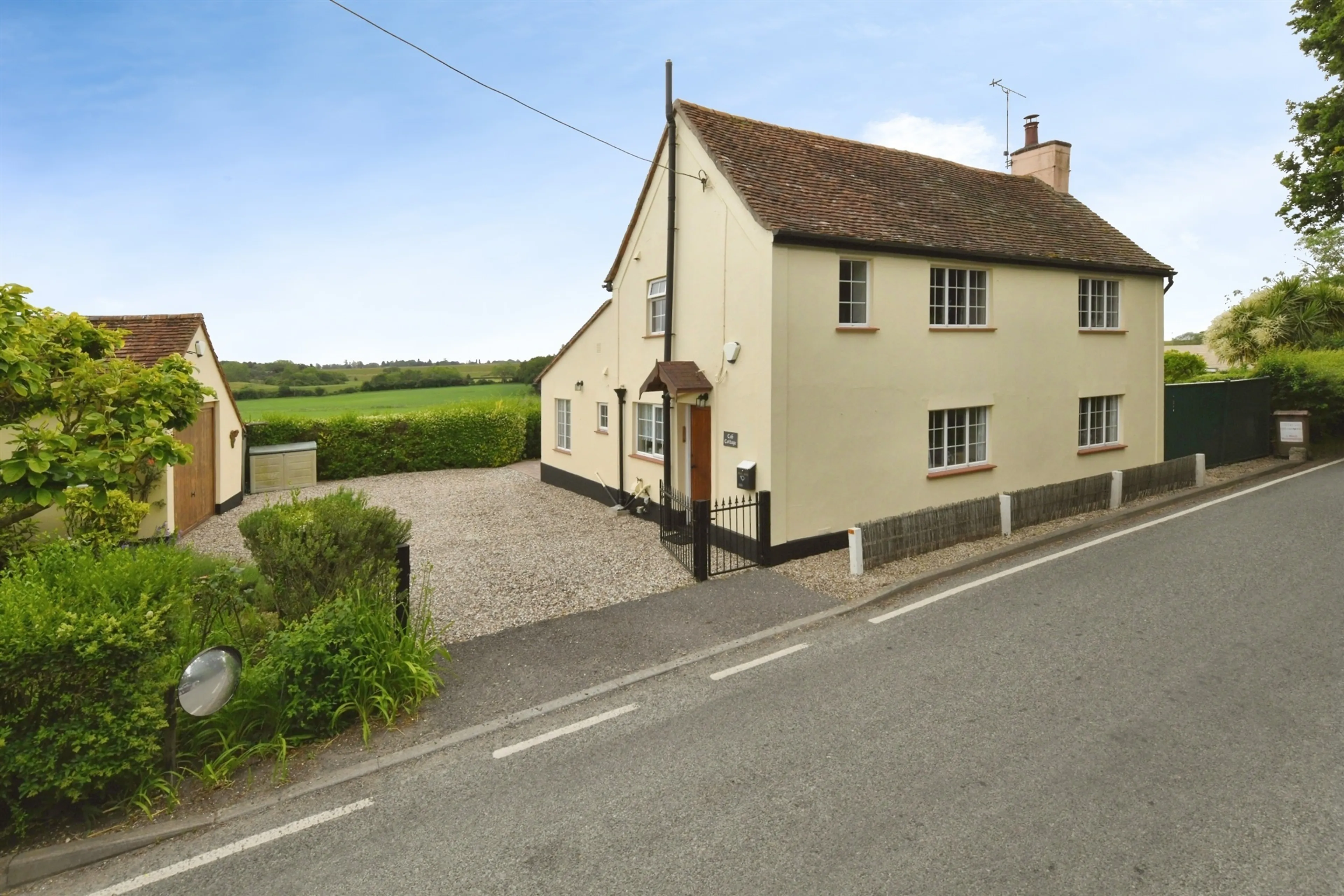 Property photo 0
