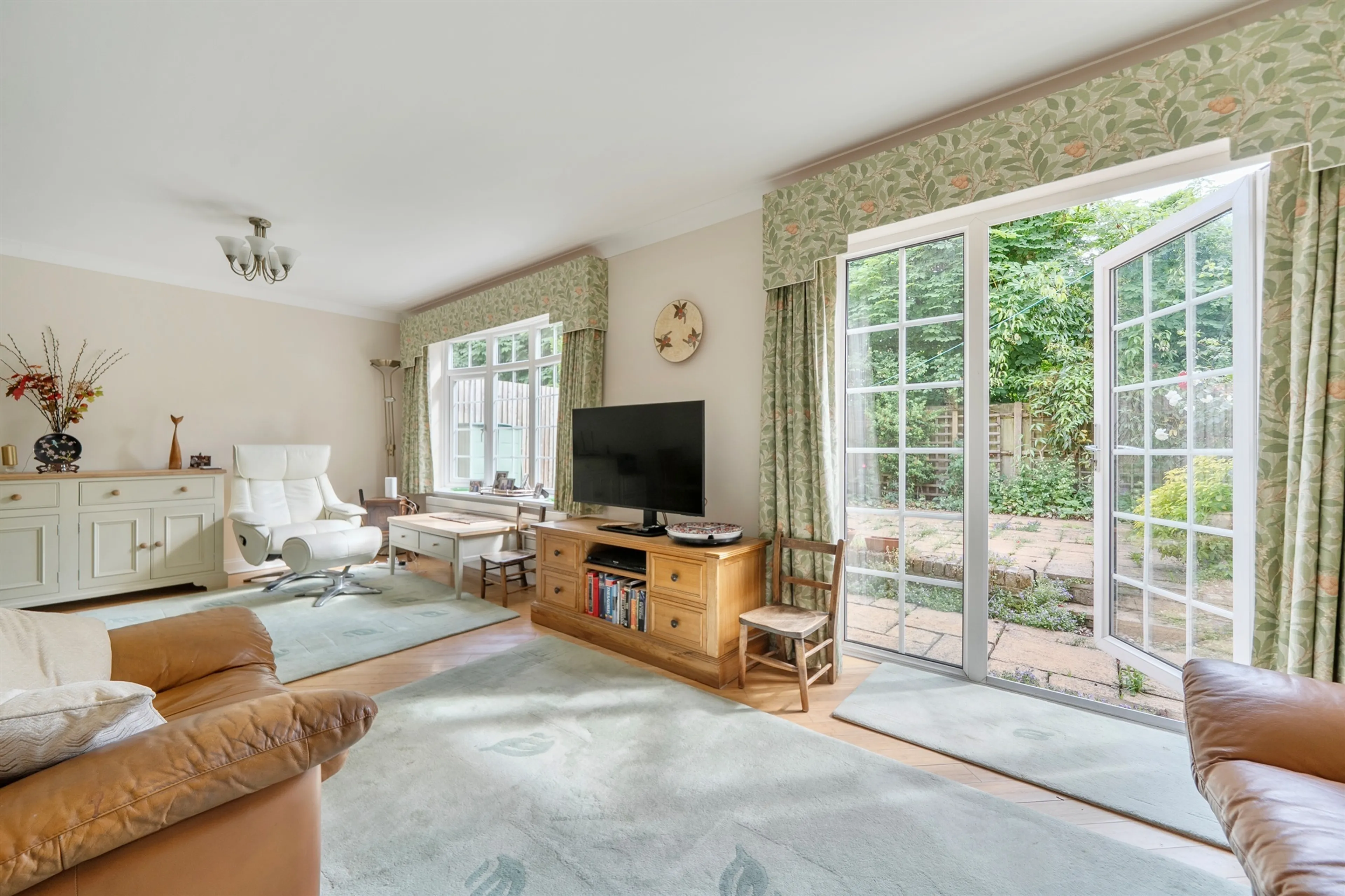 Property at Laura Close, Enfield