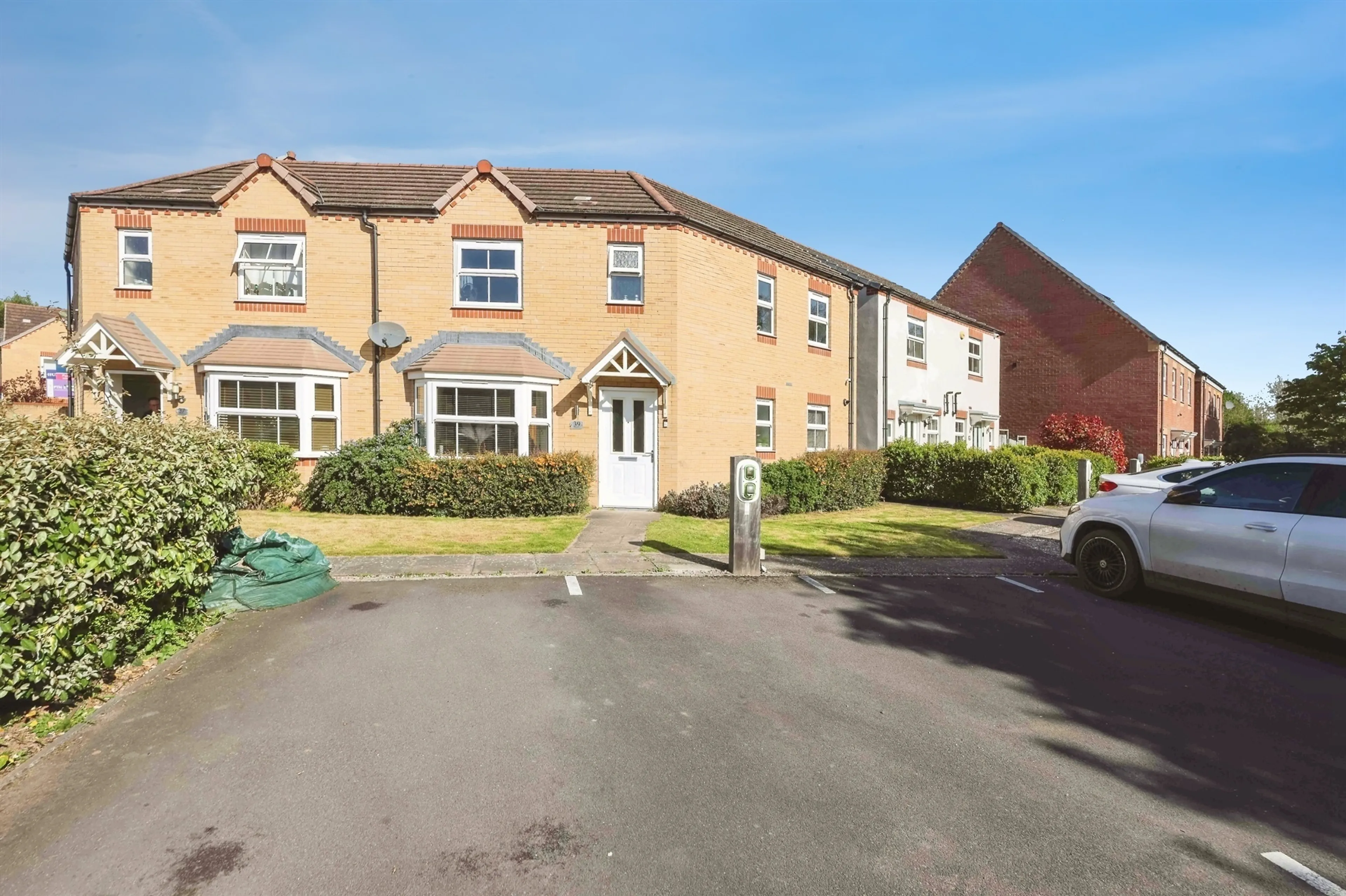 Property photo 0