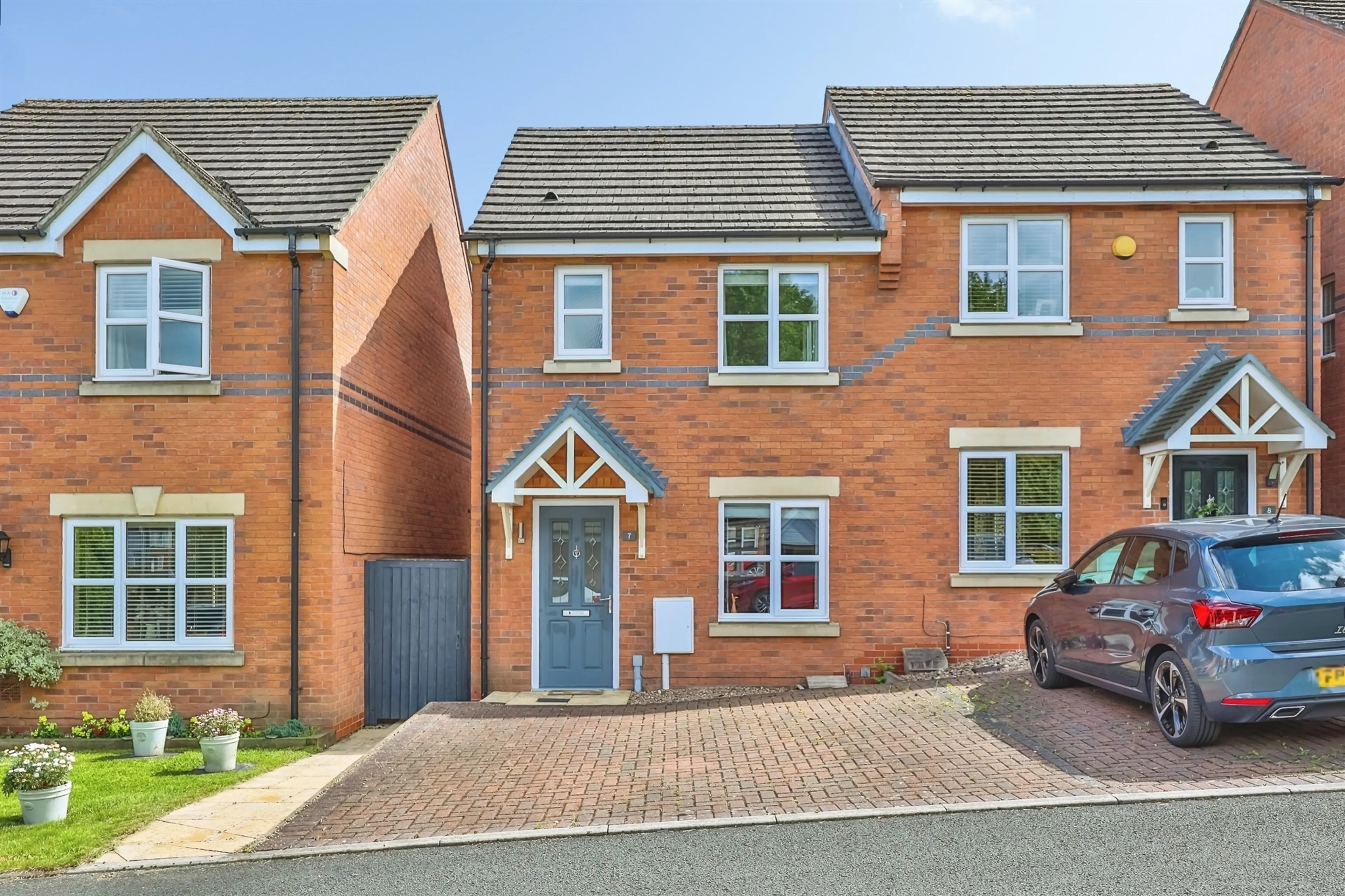 Property photo 0