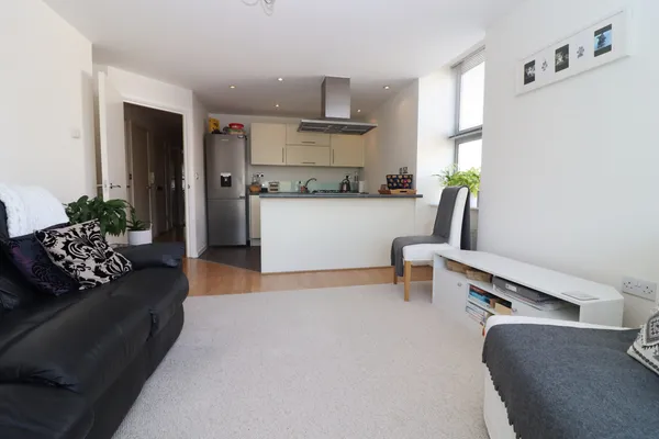 Baddow Road, Chelmsford, CM2 0DA