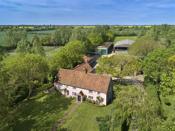 Linstead, Halesworth, IP19 photo 1