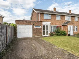 Lynden Close, Holyport, Maidenhead photo